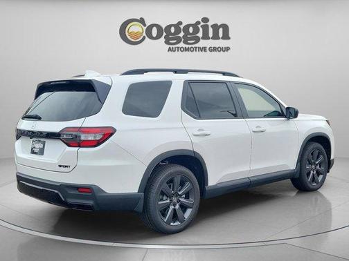 Platinum White Pearl 2026 Honda Pilot Sport