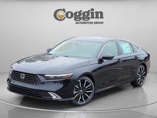 Crystal Black Pearl 2026 Honda Accord Hybrid Touring