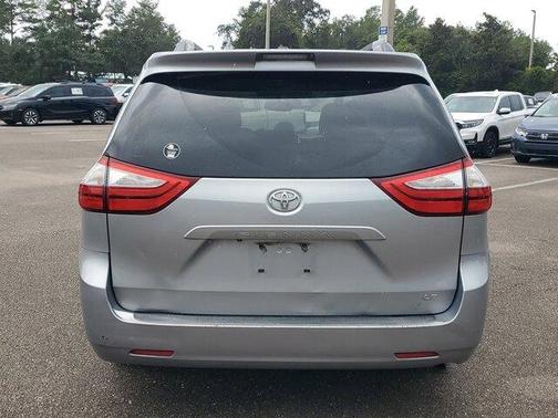 2015 Toyota Sienna LE