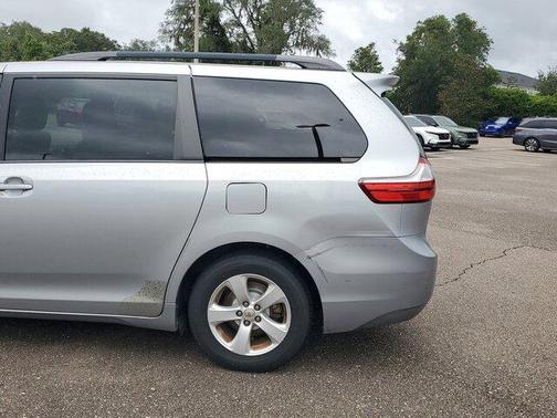 2015 Toyota Sienna LE