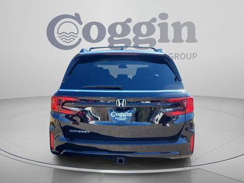 Crystal Black Pearl 2026 Honda Odyssey EX-L