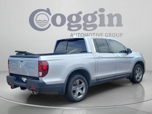Lunar Silver Metallic 2023 Honda Ridgeline RTL-E