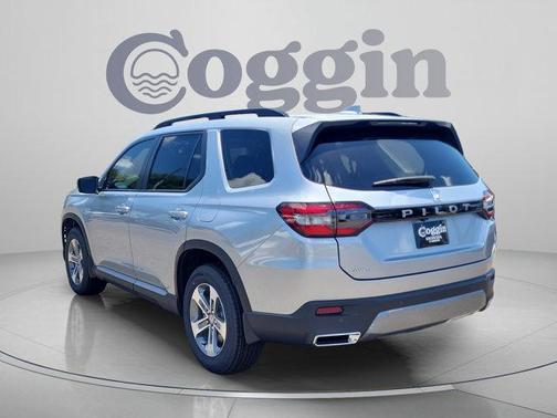 Solar Silver Metallic 2026 Honda Pilot EX-L