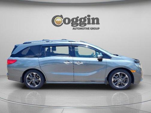 Lunar Silver Metallic 2021 Honda Odyssey Elite