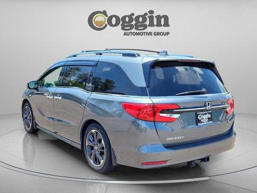 Lunar Silver Metallic 2021 Honda Odyssey Elite