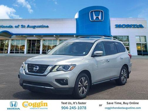 2017 Nissan Pathfinder SL