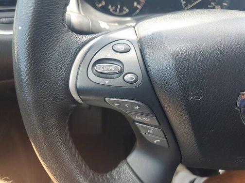 2017 Nissan Pathfinder SL