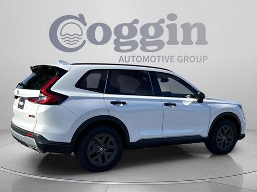 Platinum White Pearl 2026 Honda CR-V Hybrid TrailSport