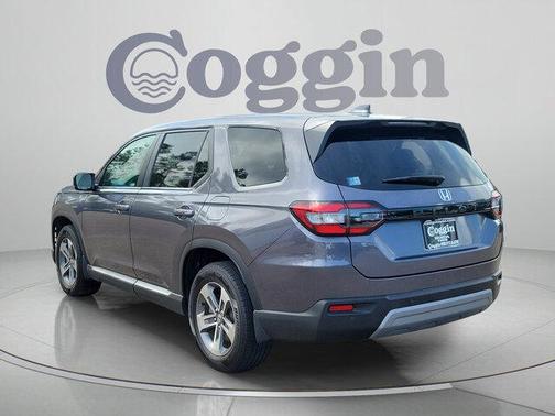 Modern Steel Metallic 2025 Honda Pilot EX-L