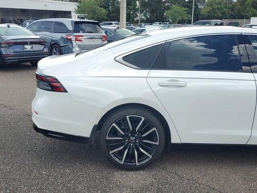 2023 Honda Accord Hybrid Touring