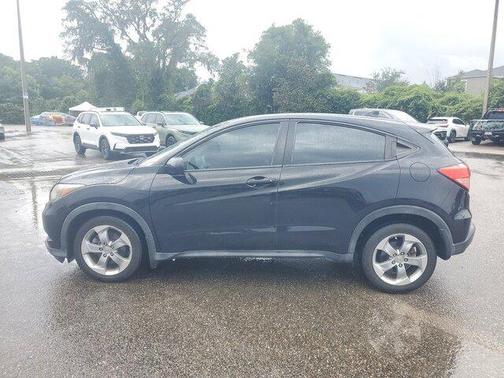 2017 Honda HR-V LX