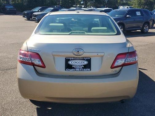 2011 Toyota Camry LE