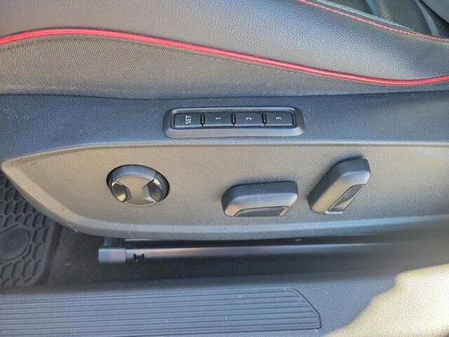 2022 Volkswagen Golf GTI 2.0T SE