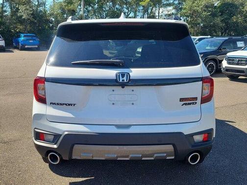 Lunar Silver Metallic 2025 Honda Passport TrailSport