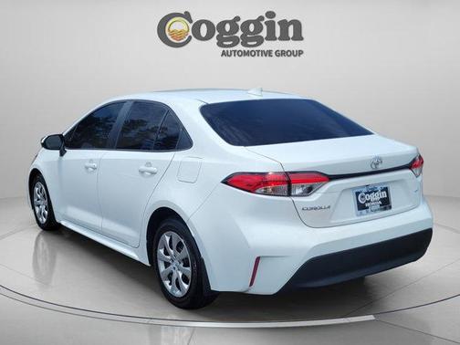 Ice 2025 Toyota Corolla LE