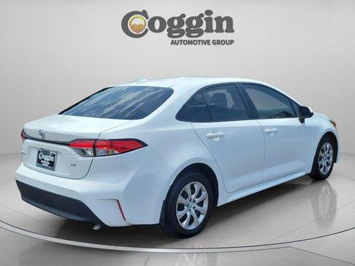 Ice 2025 Toyota Corolla LE