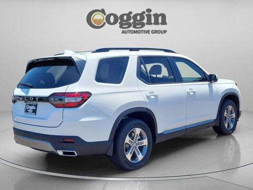 Solar Silver Metallic 2026 Honda Pilot EX-L