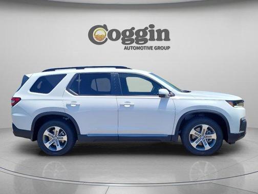 Solar Silver Metallic 2026 Honda Pilot EX-L