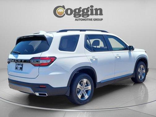 Solar Silver Metallic 2026 Honda Pilot EX-L