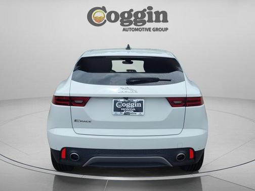 Fuji White 2022 Jaguar E-PACE P250