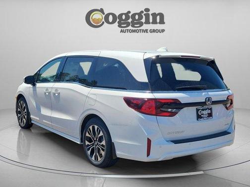 Platinum White Pearl 2026 Honda Odyssey Elite