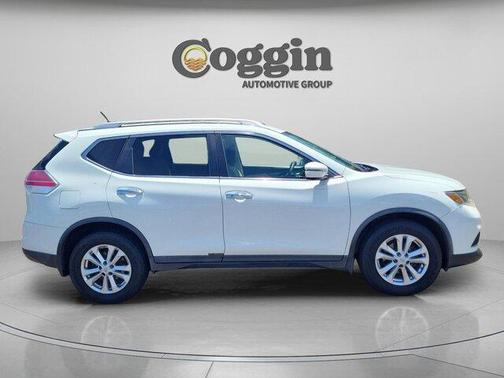 Glacier White 2016 Nissan Rogue SV