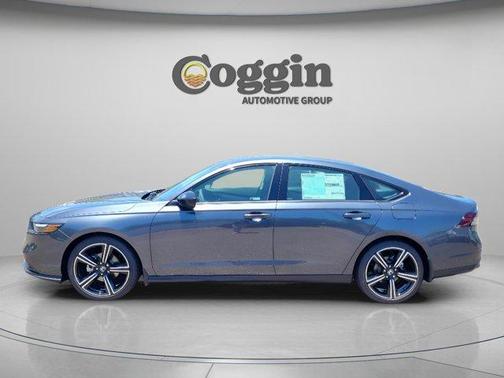 Meteorite Gray Metallic 2026 Honda Accord SE