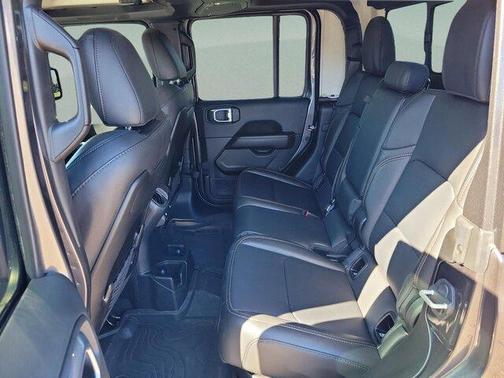 2024 Jeep Gladiator Sport