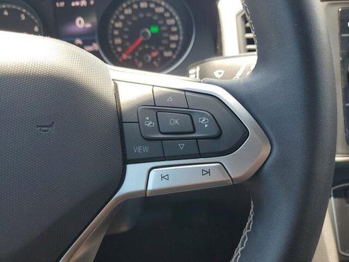 2021 Volkswagen Atlas Cross Sport 2.0T SE w/Technology