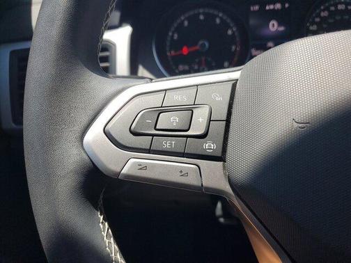 2021 Volkswagen Atlas Cross Sport 2.0T SE w/Technology