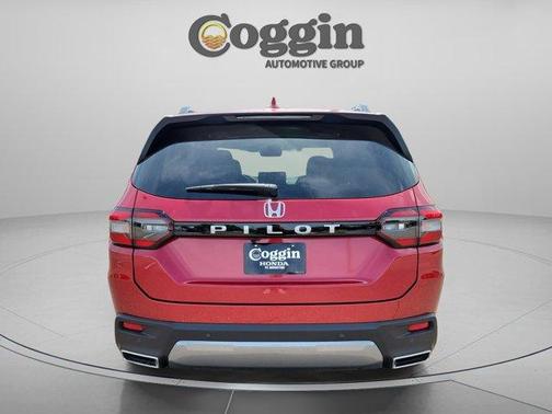 Radiant Red Metallic II 2026 Honda Pilot EX-L