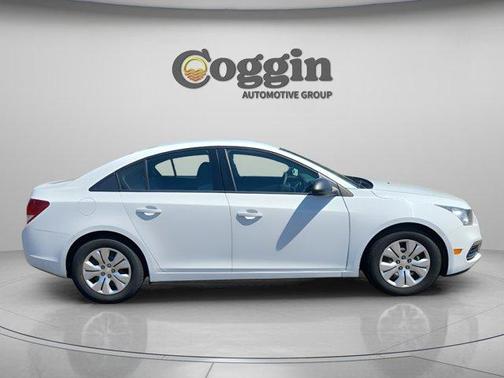 Summit White 2016 Chevrolet Cruze Limited LS