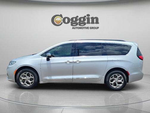 Silver Mist Clearcoat 2023 Chrysler Pacifica Limited