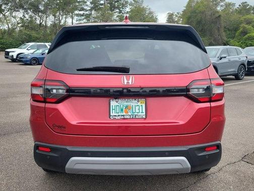 Radiant Red Metallic II 2025 Honda Pilot Sport