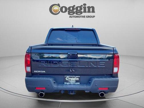 Crystal Black Pearl 2024 Honda Ridgeline Black Edition