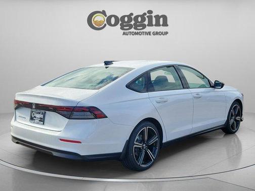 Solar Silver Metallic 2026 Honda Accord SE