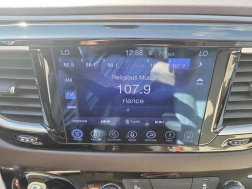 2017 Chrysler Pacifica Touring-L