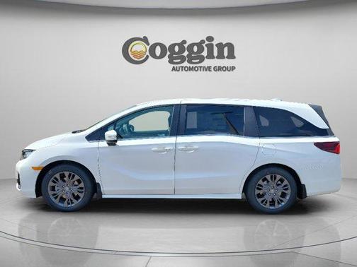 Platinum White Pearl 2026 Honda Odyssey Touring