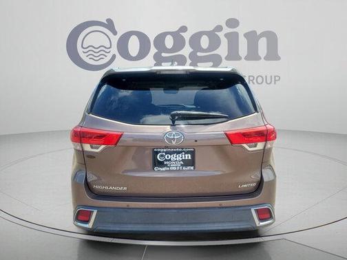 Walnut 2018 Toyota Highlander Limited