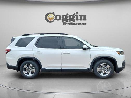 Solar Silver Metallic 2026 Honda Pilot EX-L