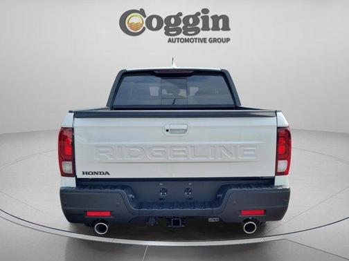 Solar Silver Metallic 2026 Honda Ridgeline Black Edition