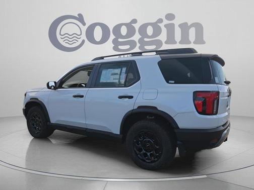 Platinum White Pearl 2026 Honda Passport TrailSport Blackout
