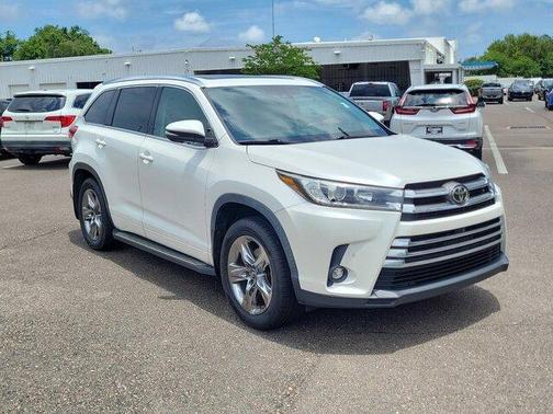 Blizzard Pearl 2019 Toyota Highlander Limited