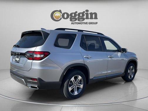 Solar Silver Metallic 2026 Honda Pilot EX-L