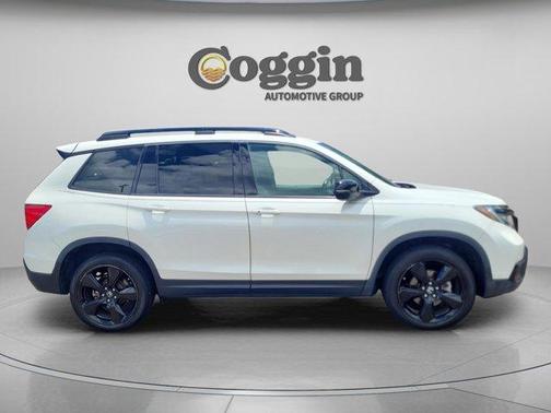 White Diamond Pearl 2019 Honda Passport Elite