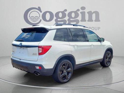 White Diamond Pearl 2019 Honda Passport Elite