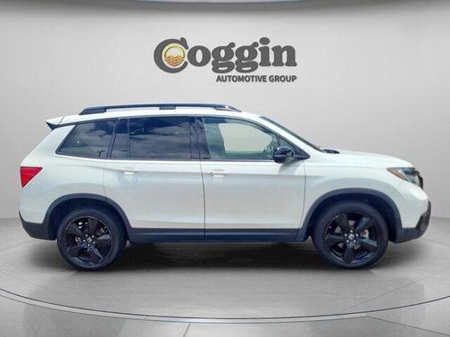 White Diamond Pearl 2019 Honda Passport Elite