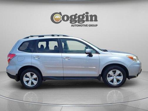 Ice Silver Metallic 2015 Subaru Forester 2.5i Premium