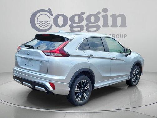 Mercury Gray Metallic 2024 Mitsubishi Eclipse Cross SE