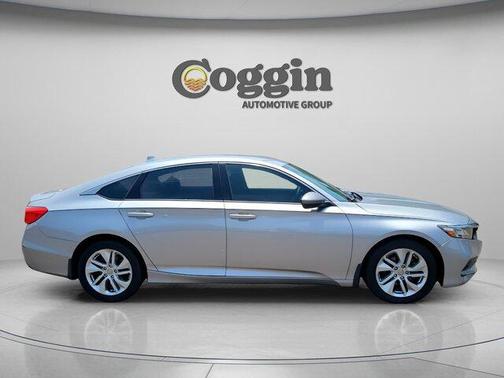 Lunar Silver Metallic 2019 Honda Accord LX